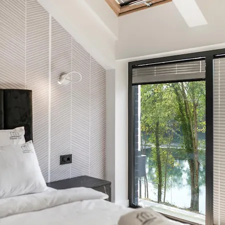 Villa Riverfront *