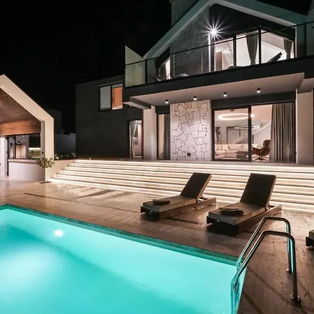 Villa Riverfront