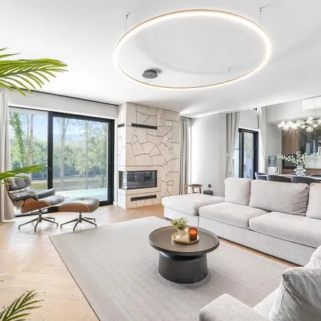 Villa Riverfront *