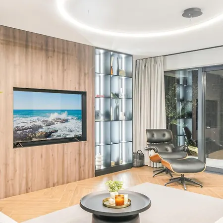 Villa Riverfront *